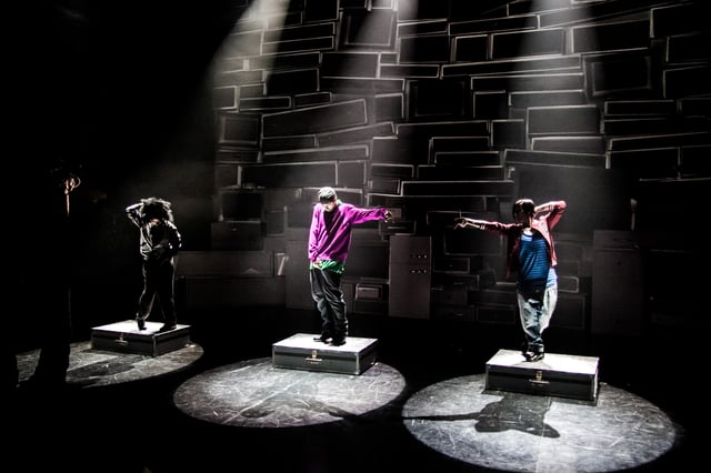 Blaze – The Streetdance Show, performance view. Visuals by The Mega Super Awesome Visuals Company (MSA Visuals).