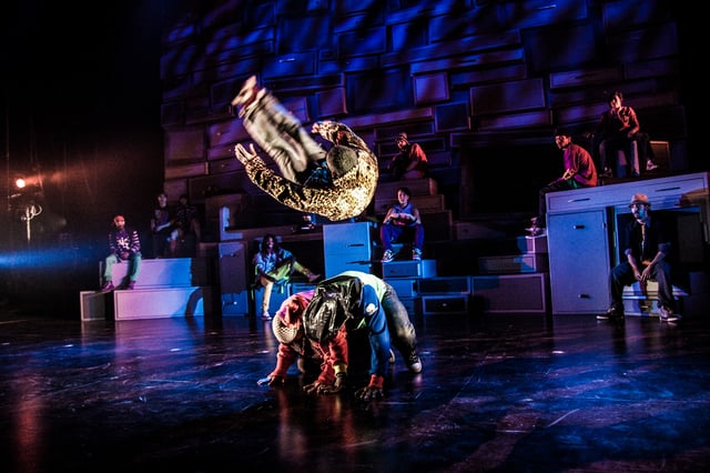Blaze – The Streetdance Show, performance view. Visuals by The Mega Super Awesome Visuals Company (MSA Visuals).