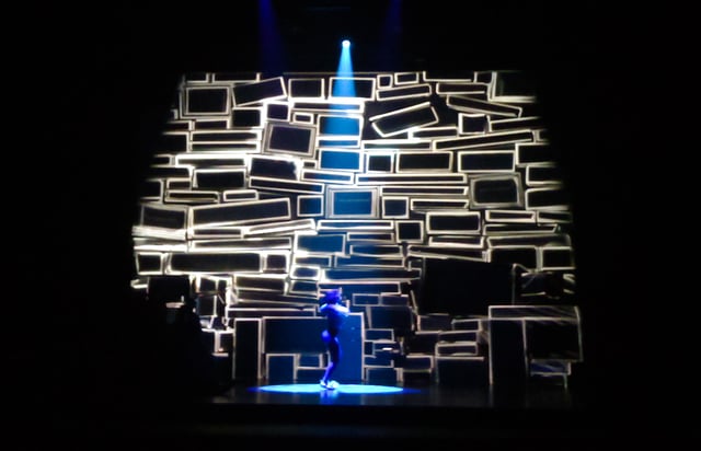 Blaze – The Streetdance Show, performance view. Visuals by The Mega Super Awesome Visuals Company (MSA Visuals).