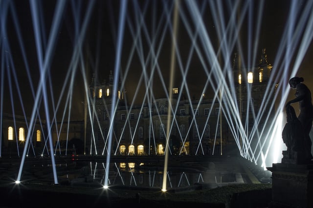 Simple Harmonic Motion #11 for Light at Blenheim Palace by Memo Akten, installation view at Blenheim Palace, Oxford, UK, 2014. Commissioned by Blenheim Art Foundation.